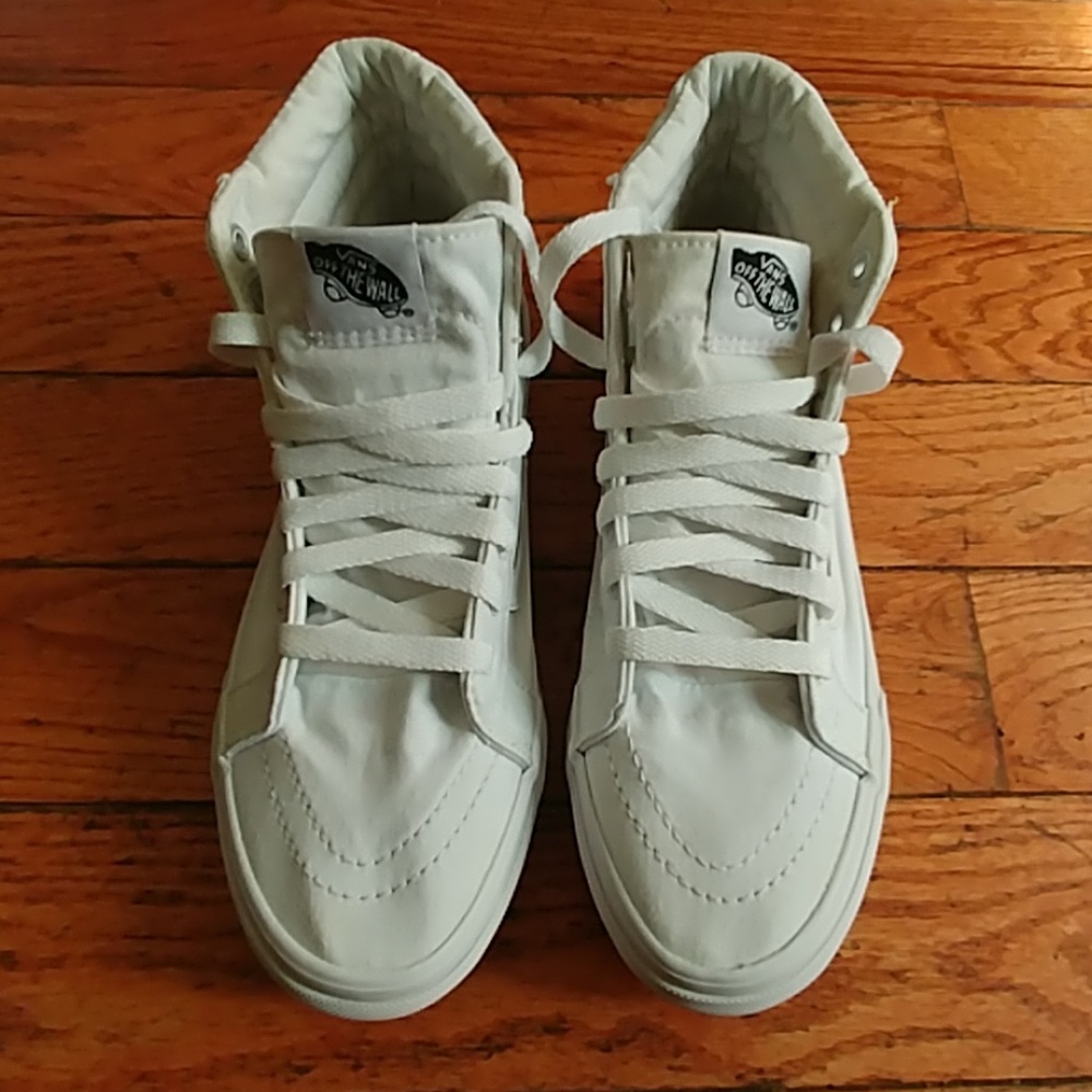 Vans - Picture 1 of 6